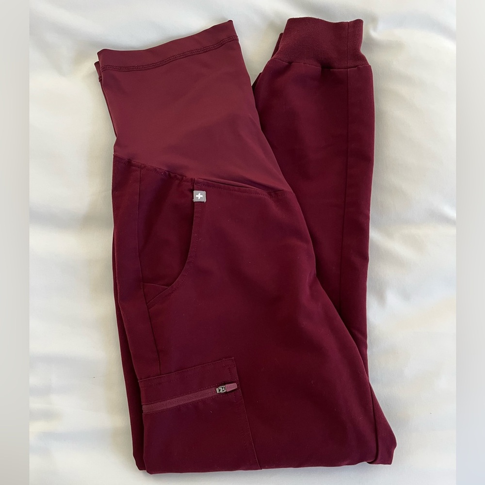 Women’s Burgundy Zamora Jogger Maternity Scrub Pants XS petite